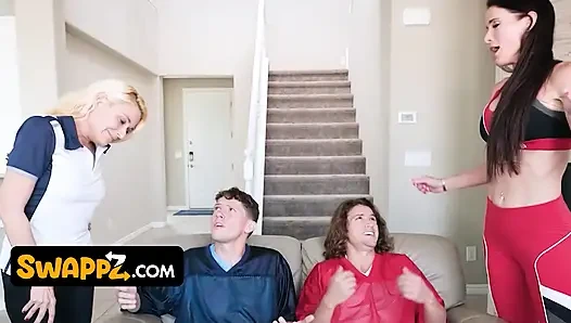 Busty Curvy Sofie Marie, Cindy Crawford & Jay Romero In Wild Group Fuck