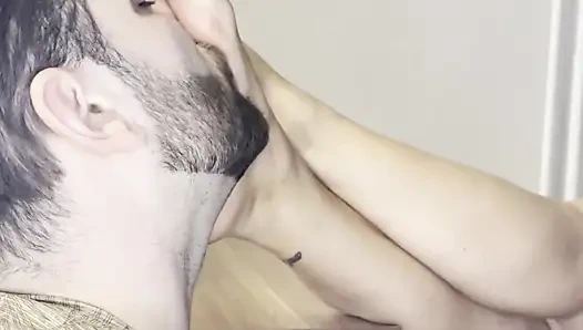 Valeria'nın ayaklarına bağımlı - yoğun ayak koklama