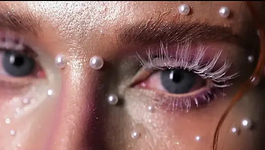 Eine Dunkle Weihnachtsnacht. Zwei Sündige Schönheiten Und Ihre Spielzeuge.