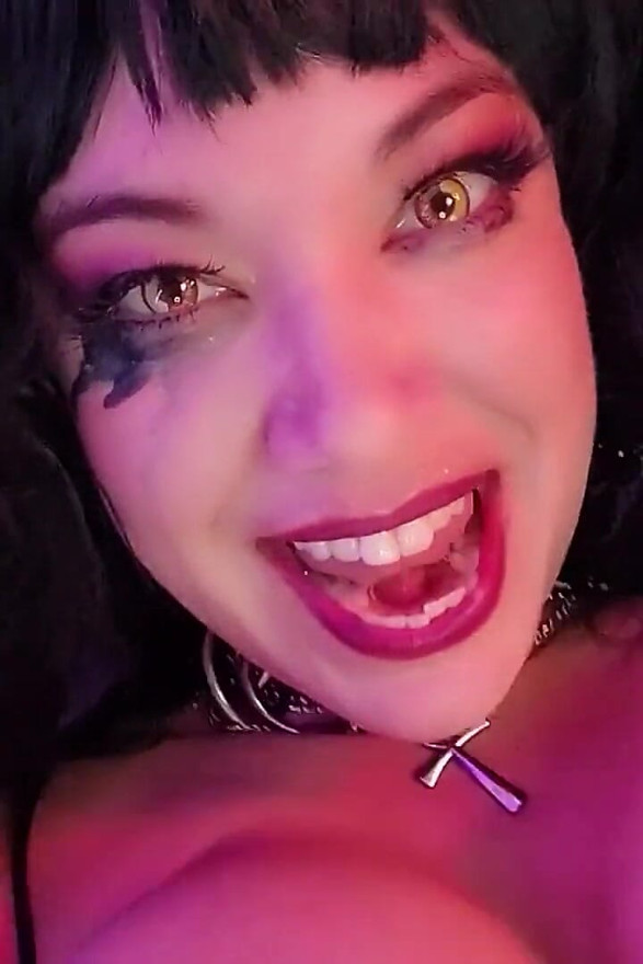 Big Titty Goth Queen | Sandman Cosplay