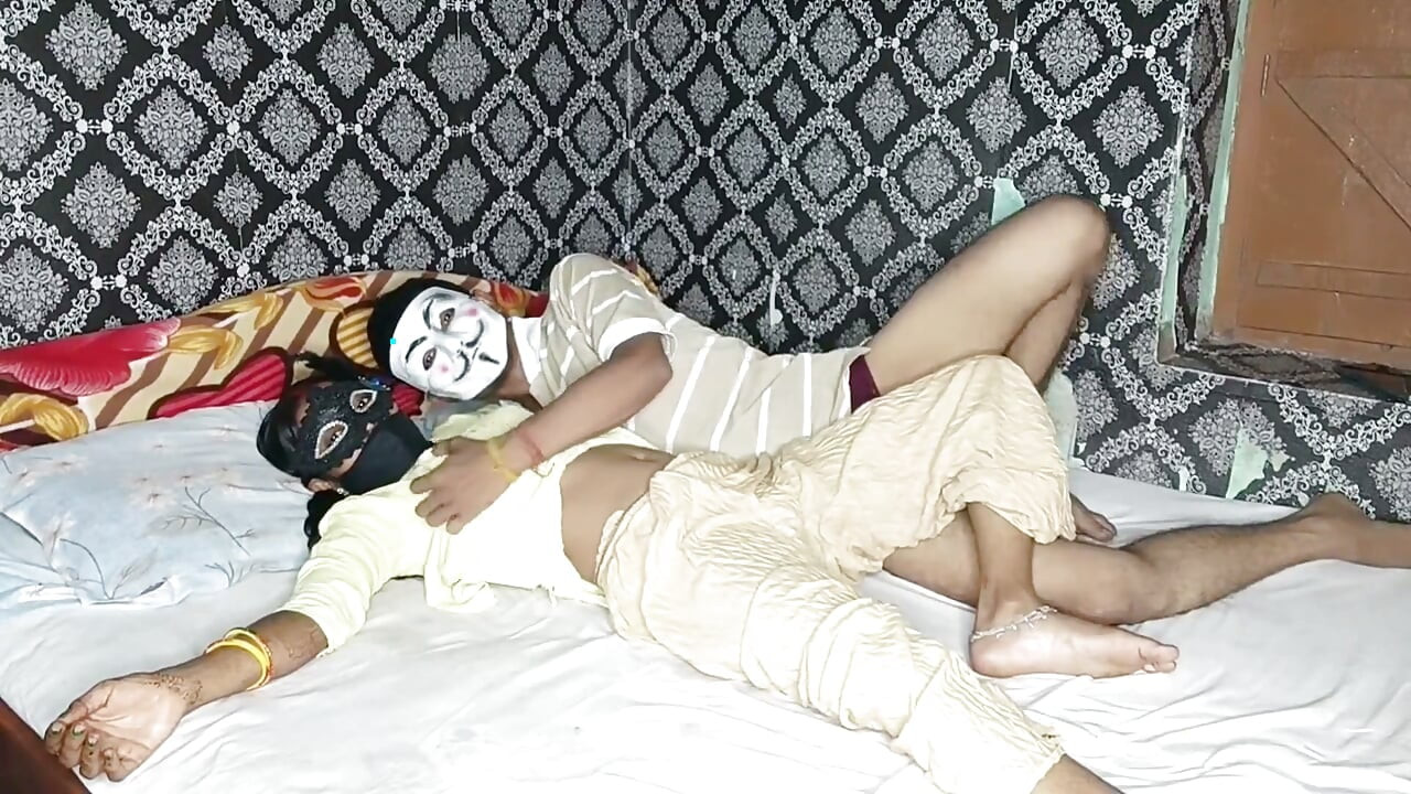 Dolorosa follada anal con una india caliente por primera vez