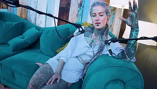 Aku berbicara tentang f - fear - asmr podcast sfw berbicara tentang gadis gothic bertato rambut gimbal