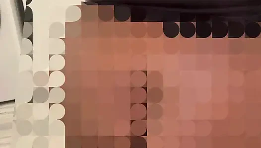 Ada es di dalam pantatku!