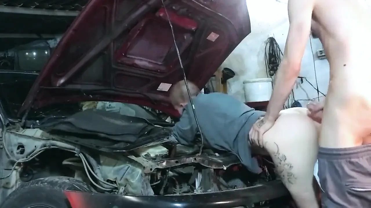 Sexy Mechanic Vilu Vidish Gets Pounded Toyota Ae101