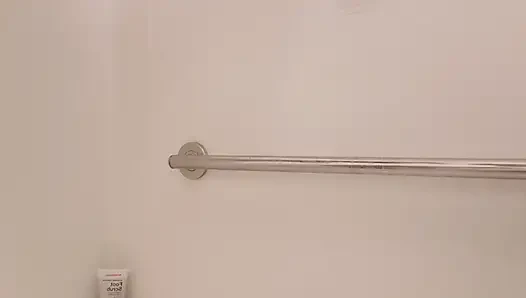 Watch me cum in the shower
