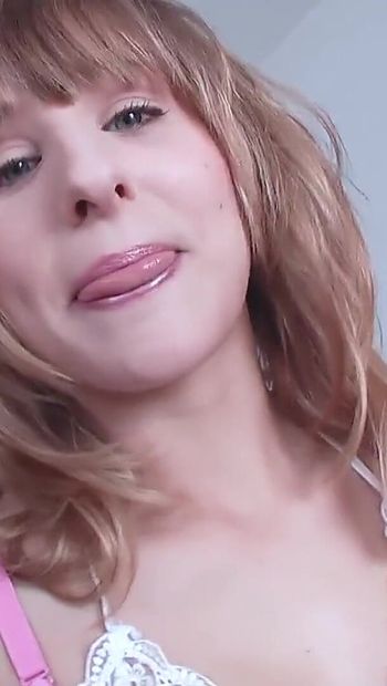 Süßes teen blondie nackt solo