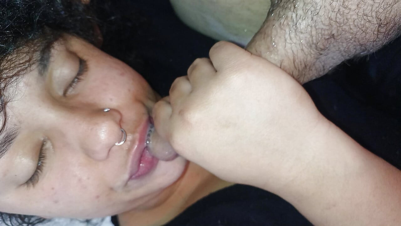 HUN KOM TILBAGE MED SIN EKSTREMT VÅDE BLOWJOB