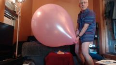 Balloonbanger 36) 巨大的气球在里面抽插，射精并啪啪啪！