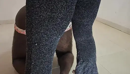 Evcil hayvanımın ilgiye ihtiyacı var, ona yerini gösteriyorum