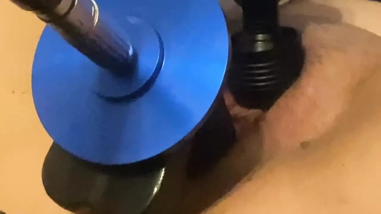 I found the camera so I decided to make myself cum
