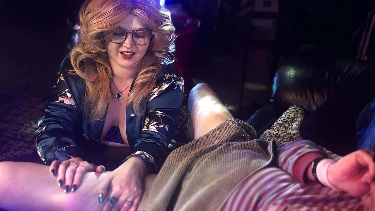 Stepmommy Cleans Cock with a Handjob