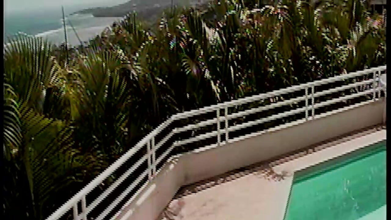 Island Fever: Pesta seks di pinggir kolam renang yang panas di bawah sinar matahari tropis