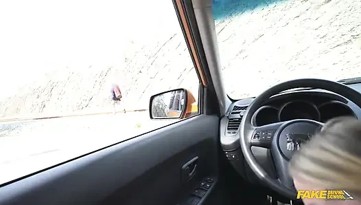 Fake driving college - cewek hot rambut pirang bertato suka banget ngentot kontol shotgun dan thicc