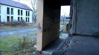 Marcher dans un bâtiment abandonné - partie 2