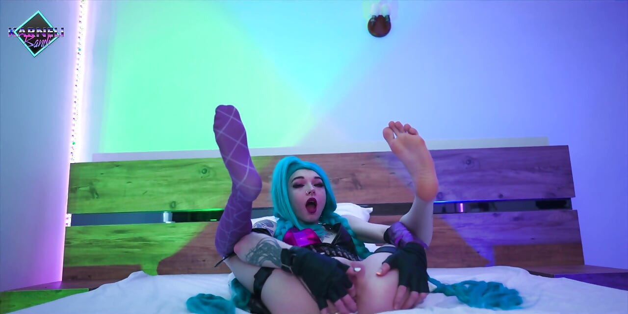 Hot Babe Jinx From League of Legends Has Big Dildo Fun