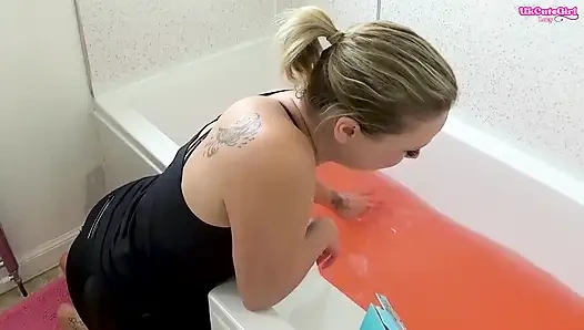 Naked jelly wichsen - rutschige muschi &sperma bedeckt