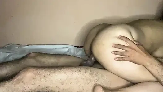 bardasht ni ho ga niche utar jao please teacher ko uske ghar ghori bnaya