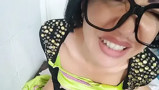 Ibu tirimu lavinia ngajarin kamu gimana caranya