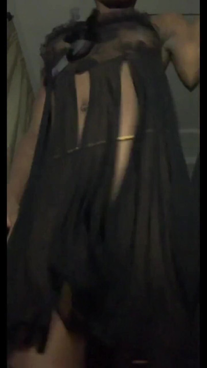 All Eyes on browngurl234 as She Takes Over the Camera with her sexy dance moves | Clip 1