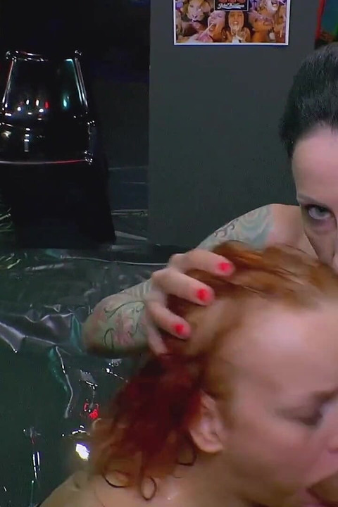 Devotas Putas En Salvaje Grupo De Orgía En Fiesta De Sexo