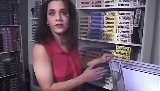 Klasik olgun kıllı normie anal büyük yüze boşalma