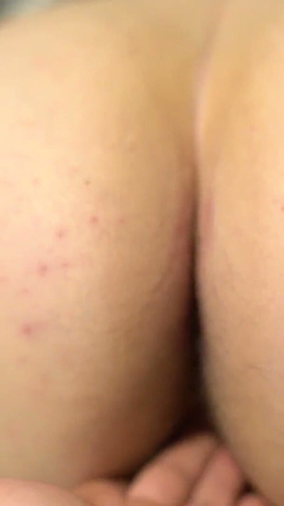 Kalın eşek pawg üvey kızkardeş insan eti gibi poz veriyor ve büyük Creampie alıyor! | Klip 2