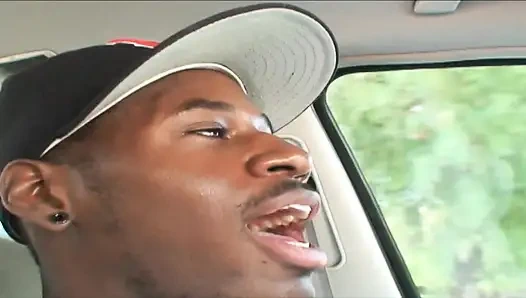 Memek sempit tante girang rambut merah muda yang menggemaskan lagi ngentot lebar-lebar sampai dicrot di dalam