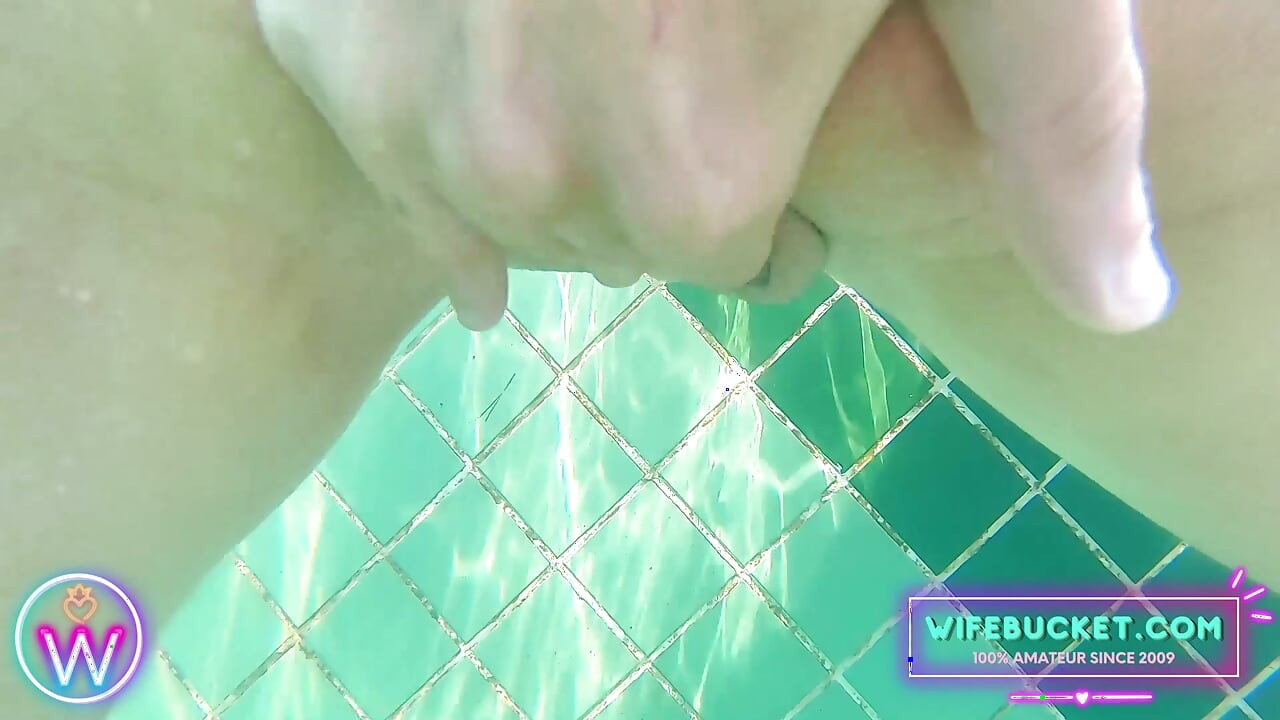 Wifebucket amateurs - follada a mi esposa en secreto en la piscina