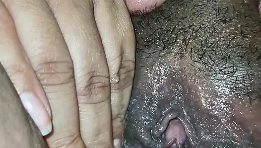 Kitty rosario masturbiert mit sperma