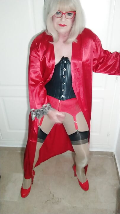 Quick Cum Crossdresser