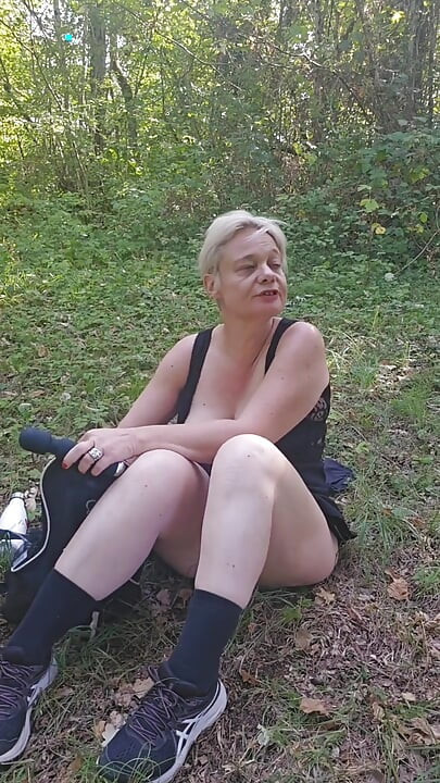 Looking for a Stranger to Fuck a Mature, Slutty MILF Out in Nature.
