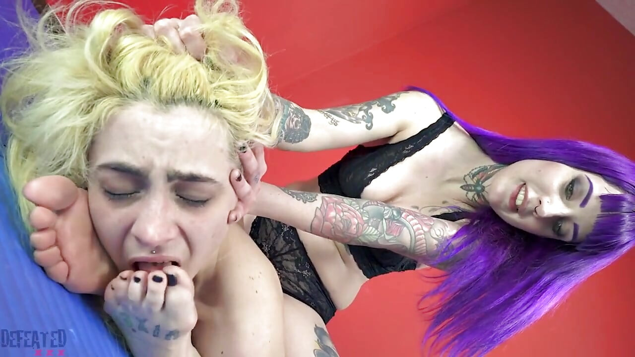 Obligated to Lick Feet - New Mma Fighter - Many Koes