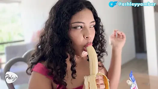 Ashley amber: yeni takıntım - bu muzla ne yaptığına bak