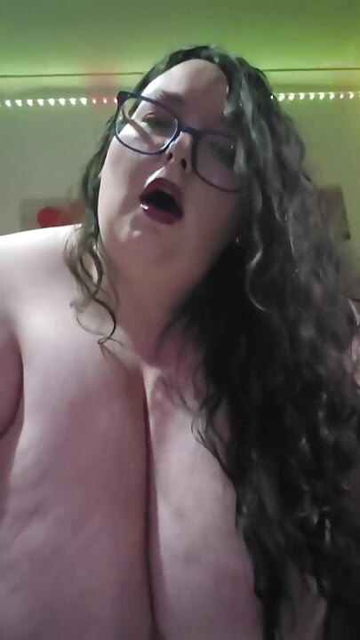 Ssbbw(atynt vishaalkaay sundar aurat) devi dhimi gati se savaari karti hai