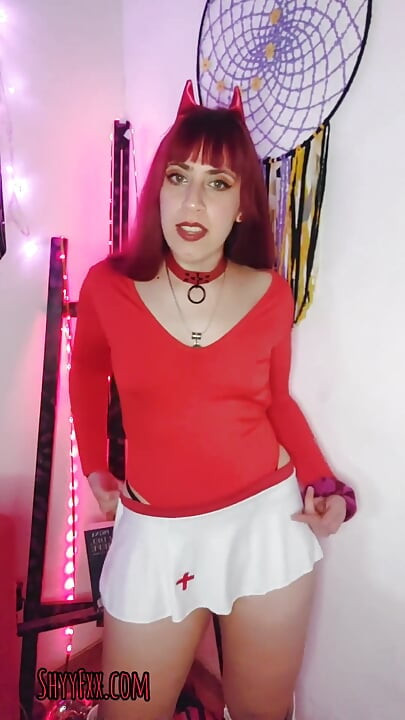 Shyyfxx Utryd Sygeplejerske Og Hendes Gurk Mand! Sph JOI