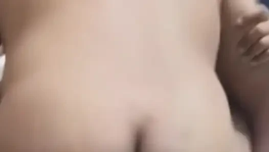 Ich lade zwei freunde ein, meine frau zu ficken