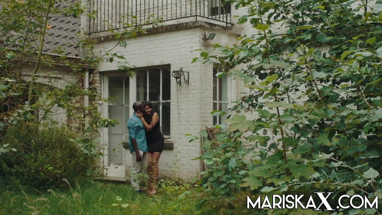 夫がbbcに提供するmariskax mariska