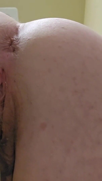 Three Pees,  Two Toilets | Clip 2