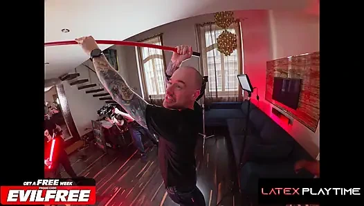 Lateks oyun zamanı - büyük memeli gotik bebek sabien demonia çifte penetrasyon ve orgazm için sikiliyor