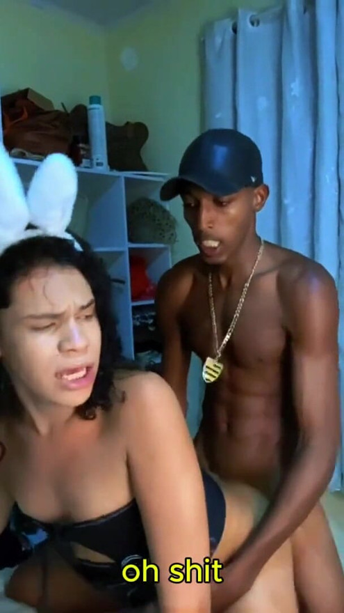 Jully Frazao enjoying Easter at the production company | Clip 1