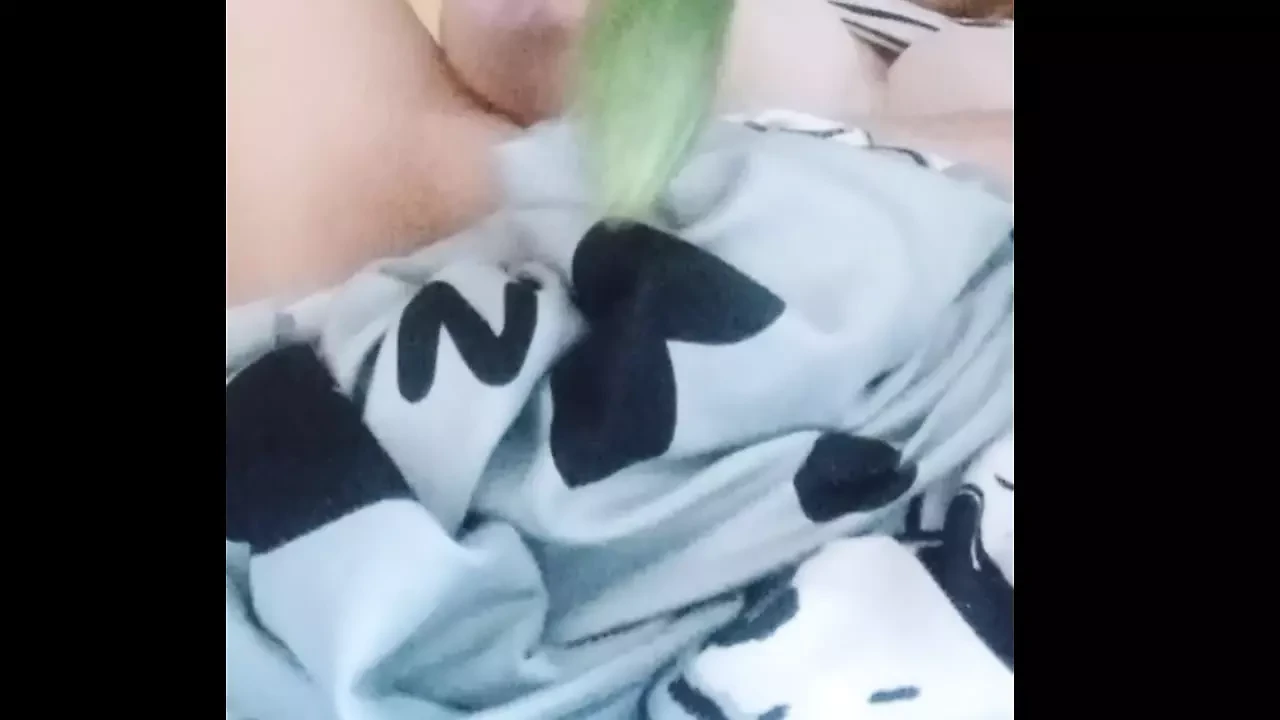 Saya seorang dara dan Iam mengongkek timun