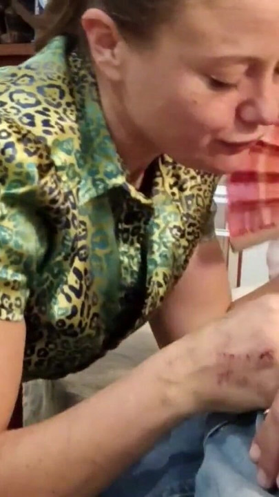 2516tec_02 - französische amateurin, bekleideter sex, Satin-dessous, Zungenanal, blowjob, abspritzen | Clip 1