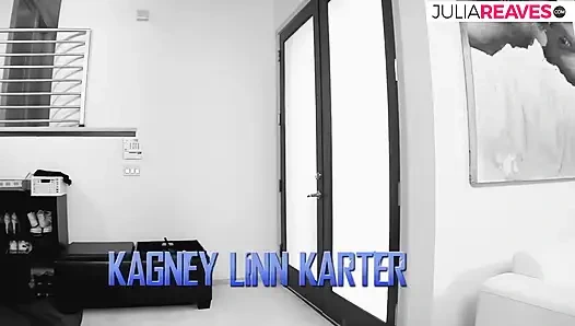 Ateşli kızlar sırayla büyük bir yarakla sikiliyor ve boşalıyor