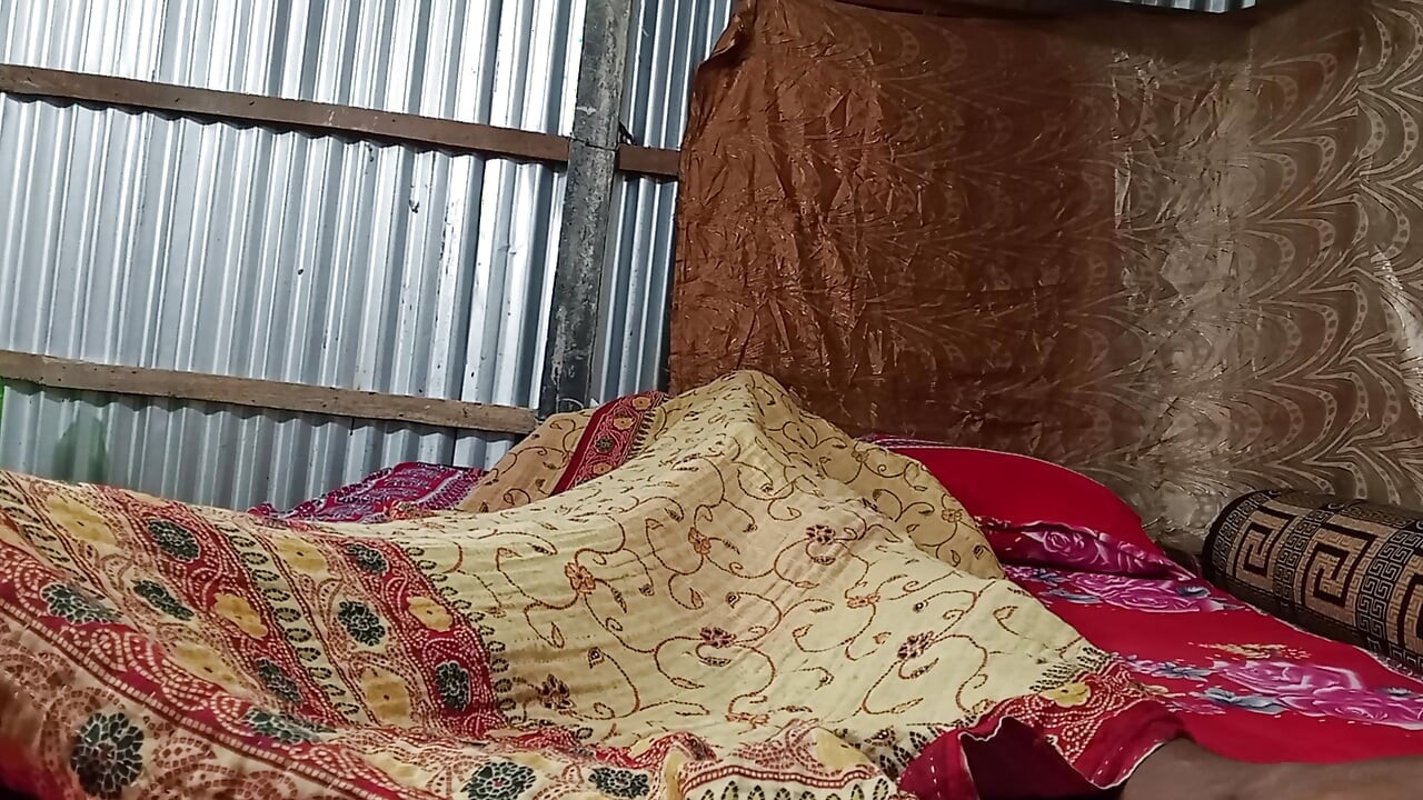 Madrastra hijastro con primera vez sola en casa