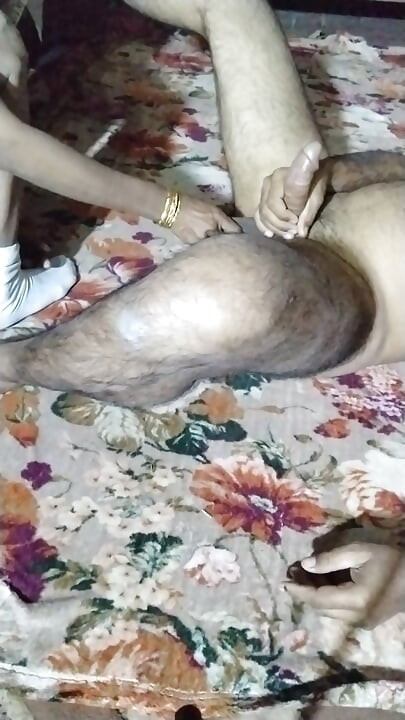 Stiefzus Saba Gaashti geniet voor het eerst