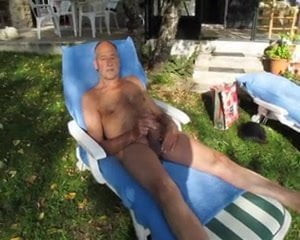 Jerking outside