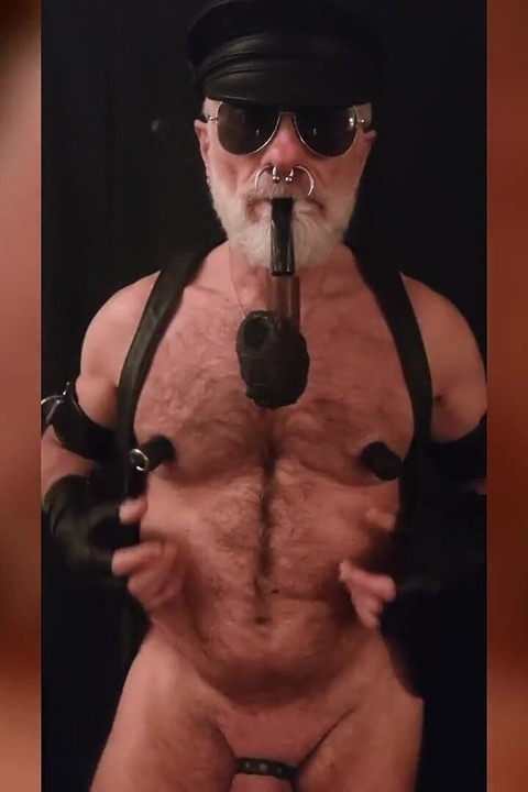 Pipedad Is a Nipple Pig