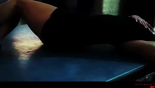 Aliz sperm yutmeyi seviyor