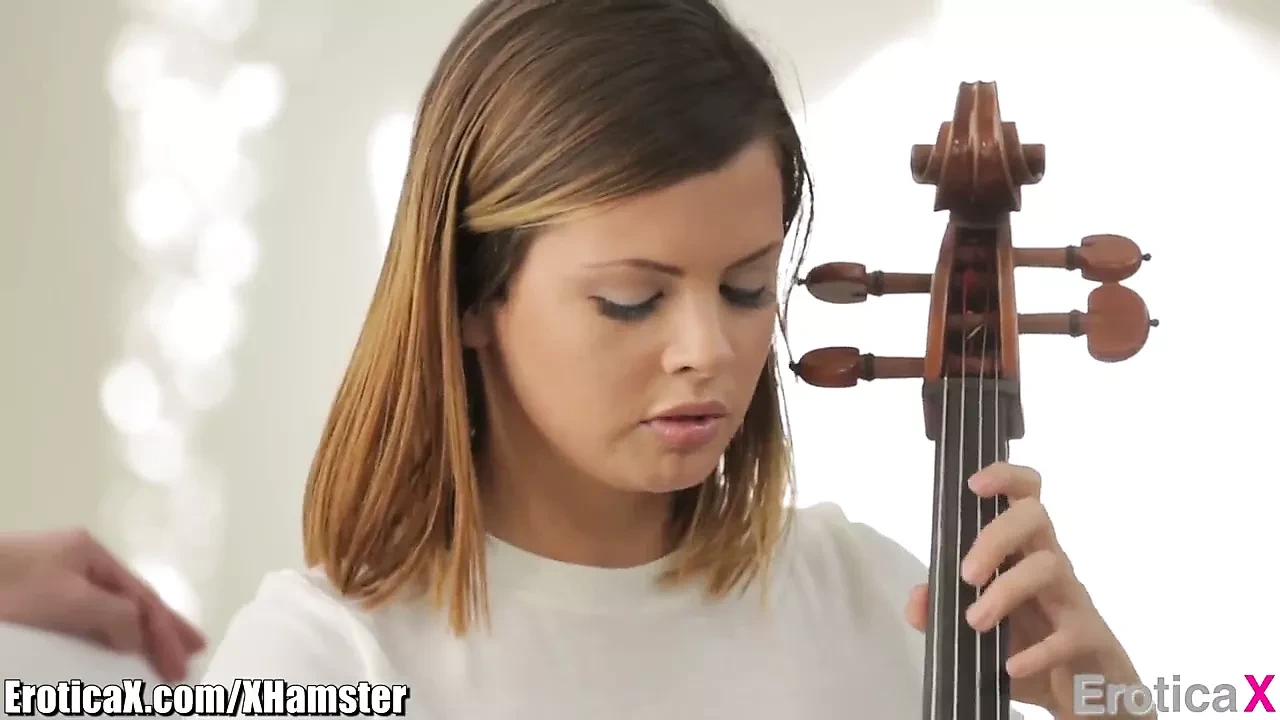 Erotica x 情侣的色情片：恋爱的教训