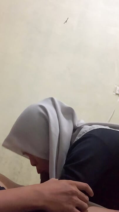 Hyper Hijab Wants To Be On Top